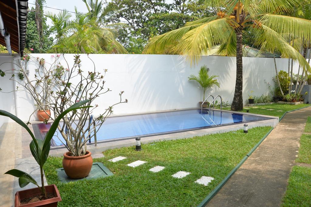 Surf Villa Hikkaduwa Exterior foto